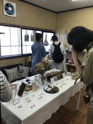 雑貨屋